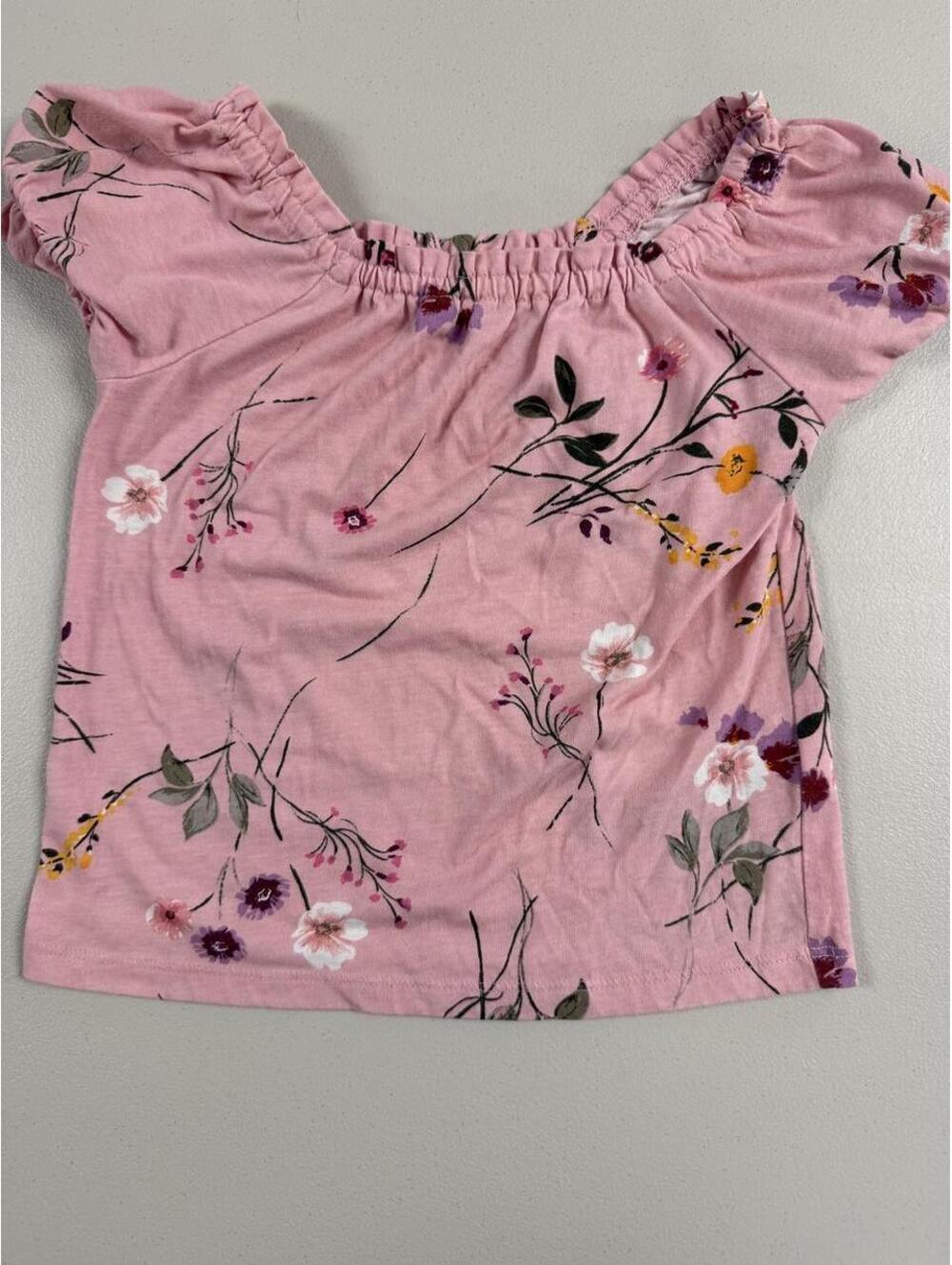 The Children’s Place girls floral top in size Small 5/6.